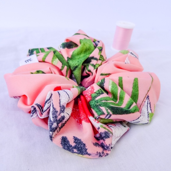 Scrunchies - Picture 8 of 13